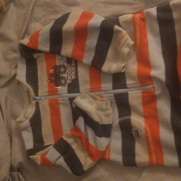 Carter's 24 Month one piece pajamas - Picture 7 of 11